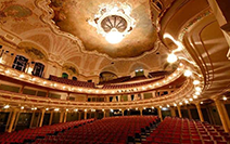 Teatrul Karlín, Praga, fotografie din interior